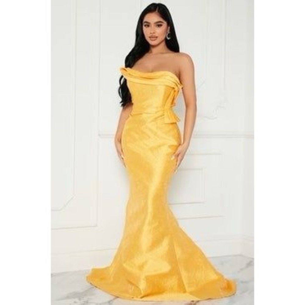 Beautiful yellow gown